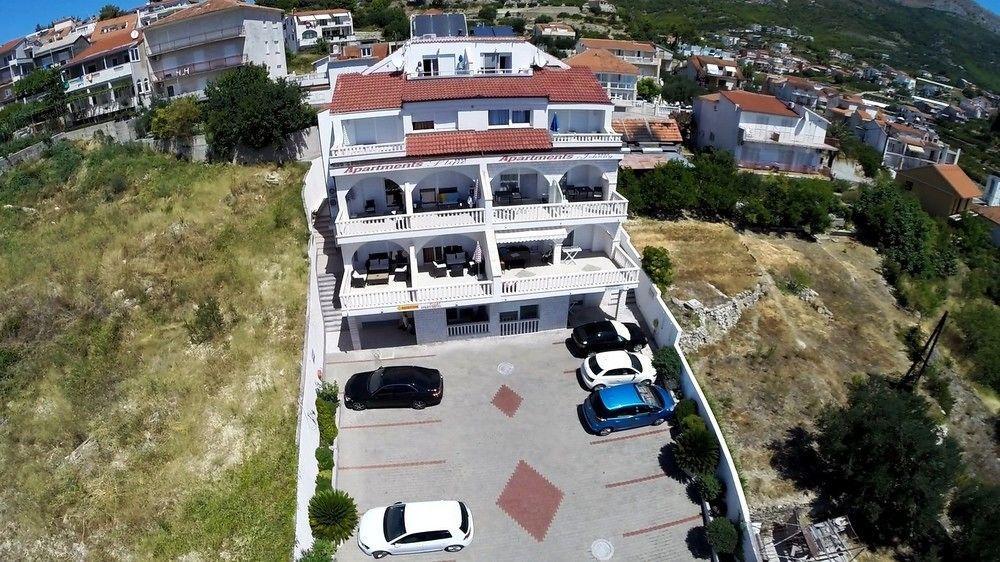 Johnny Apartment Podstrana